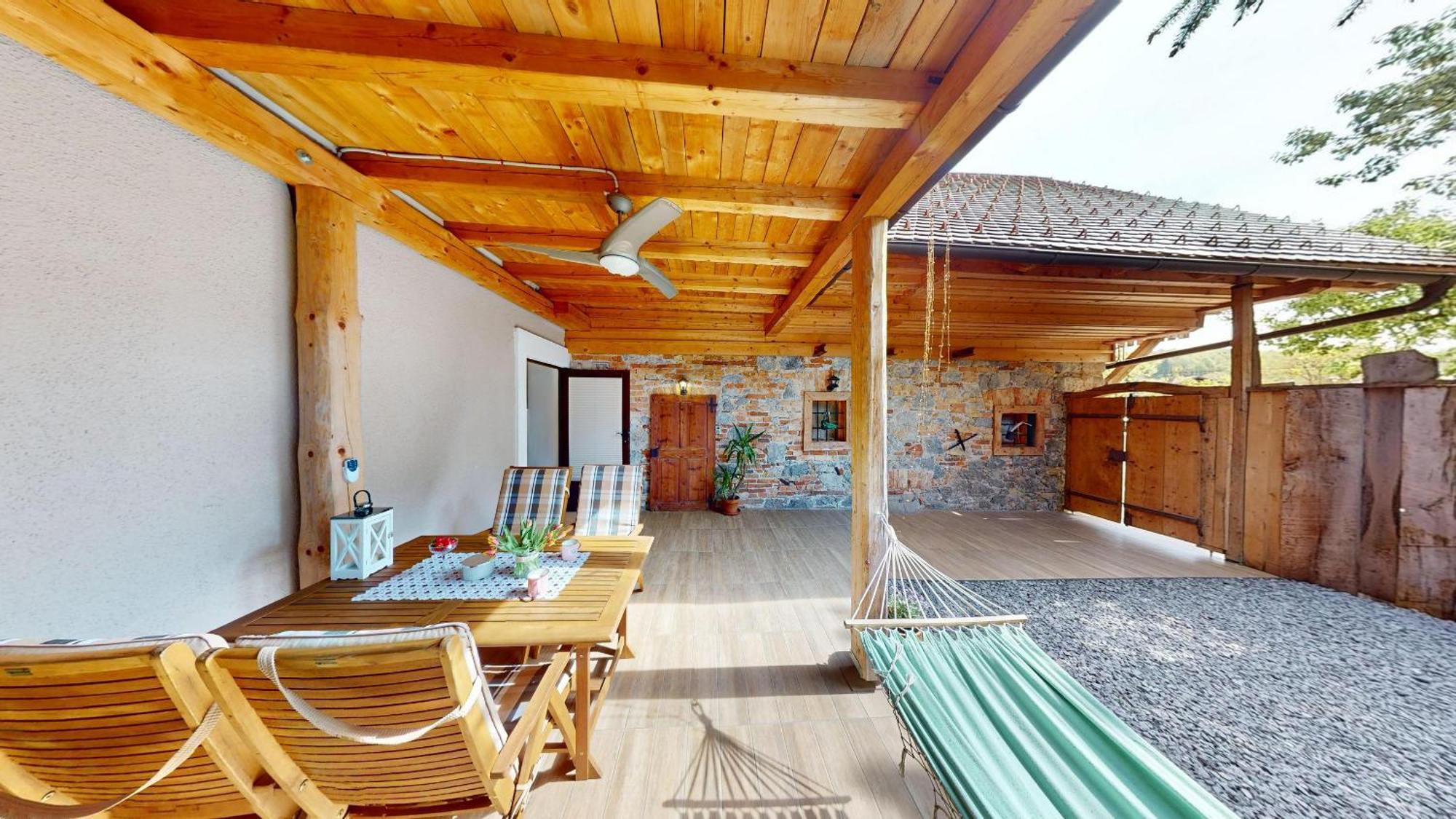Resort Hisa Ida - Apartments With Hot Tub And Sauna Ivancna Gorica Bagian luar foto