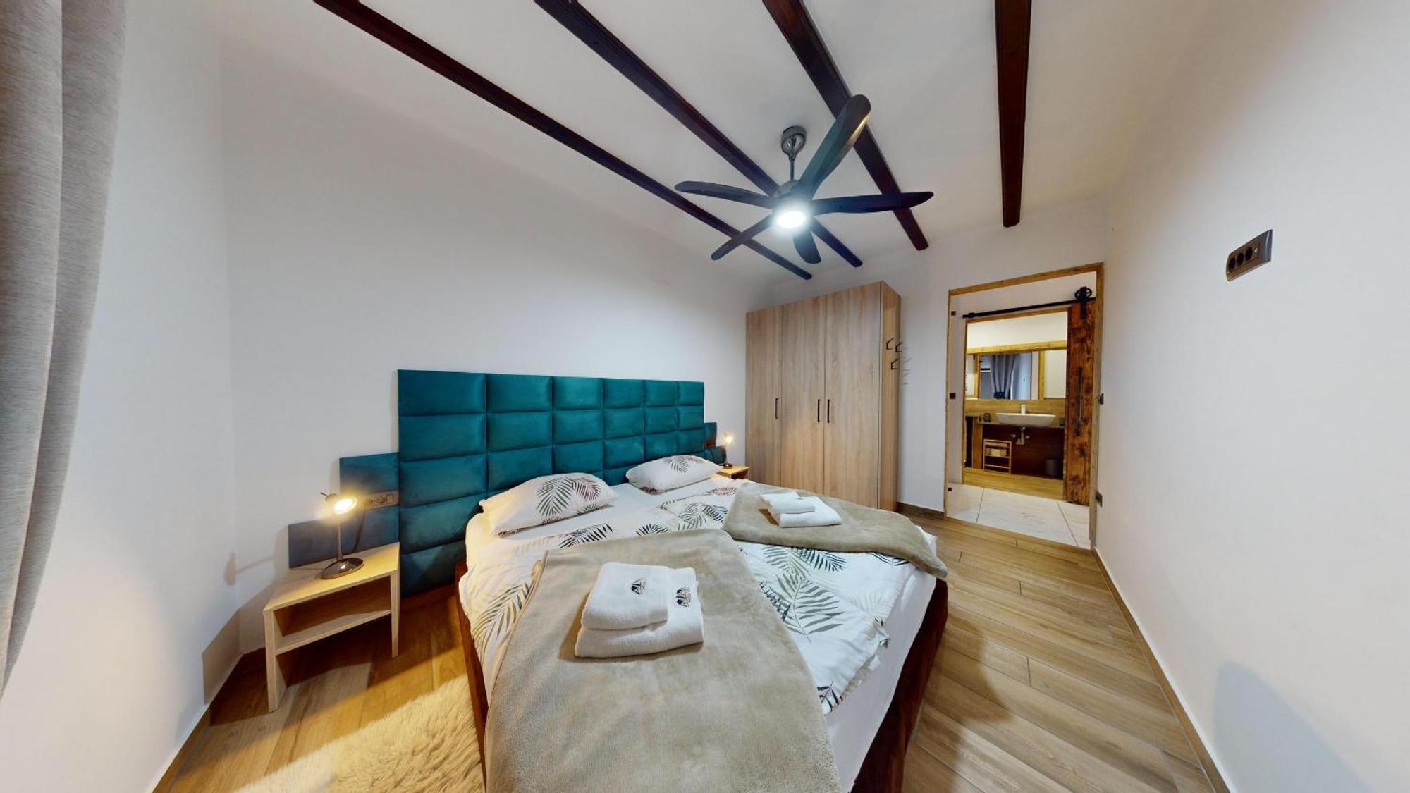 Resort Hisa Ida - Apartments With Hot Tub And Sauna Ivancna Gorica Ruang foto
