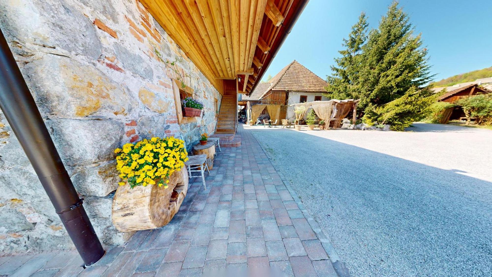 Resort Hisa Ida - Apartments With Hot Tub And Sauna Ivancna Gorica Ruang foto
